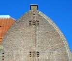 Paraboolvormige topgevel, pleinzijde
<br/>
Gert-Jan Lobbes, 2015